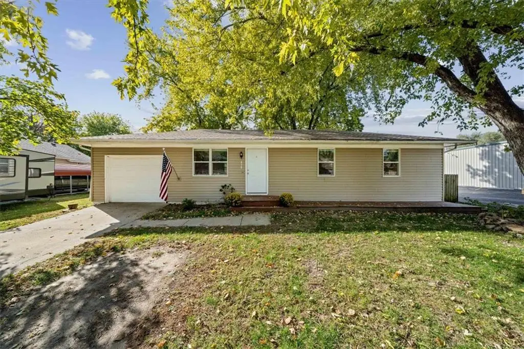 415 Main Street, Linwood, KS 66052 - #1