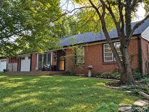 6030 Larsen Lane, Shawnee, KS 66203