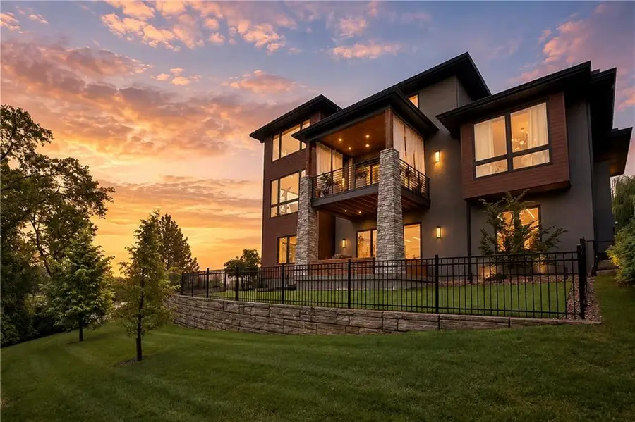 8826 Mc Coy Street, Lenexa, KS 66227 - #3