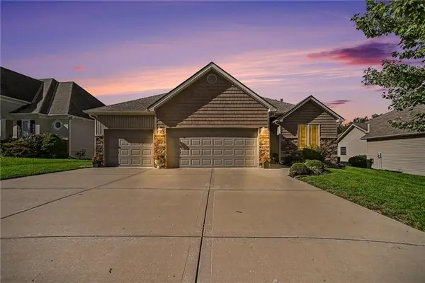 13130 NW Hawthorne Drive, Platte City, MO 64079