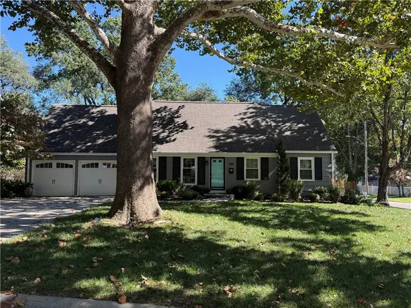 7647 Fairway Street, Prairie Village, KS 66208