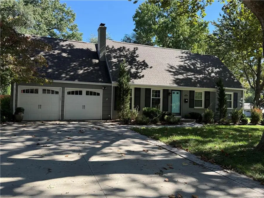 7647 Fairway Street, Prairie Village, KS 66208 - #2
