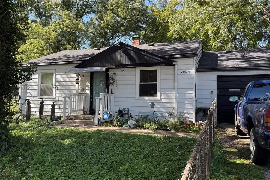 7000 Hunter Street, Raytown, MO 64133 - #2