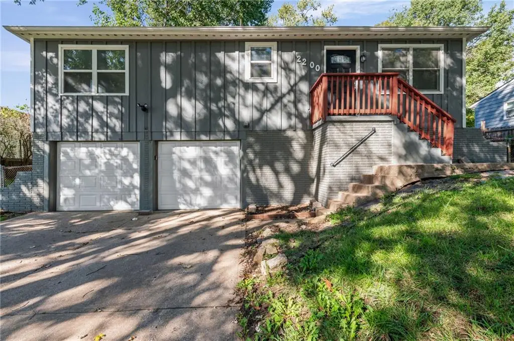 2200 Aqueduct Place, Independence, MO 64057 - #1