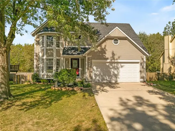 7702 W 155th Street, Overland Park, KS 66223