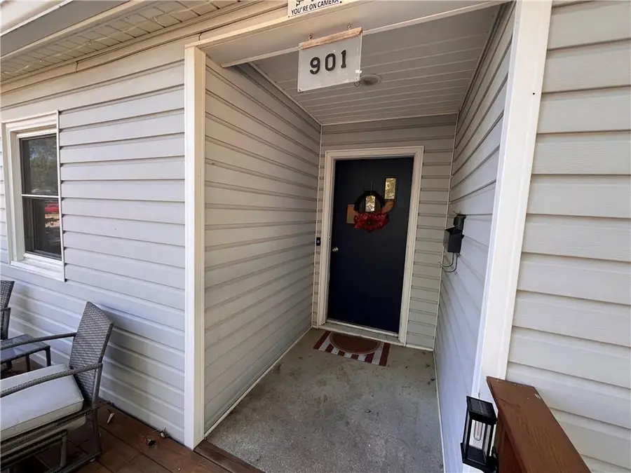 901 W 4th Street, Chanute, KS 66720 - #3