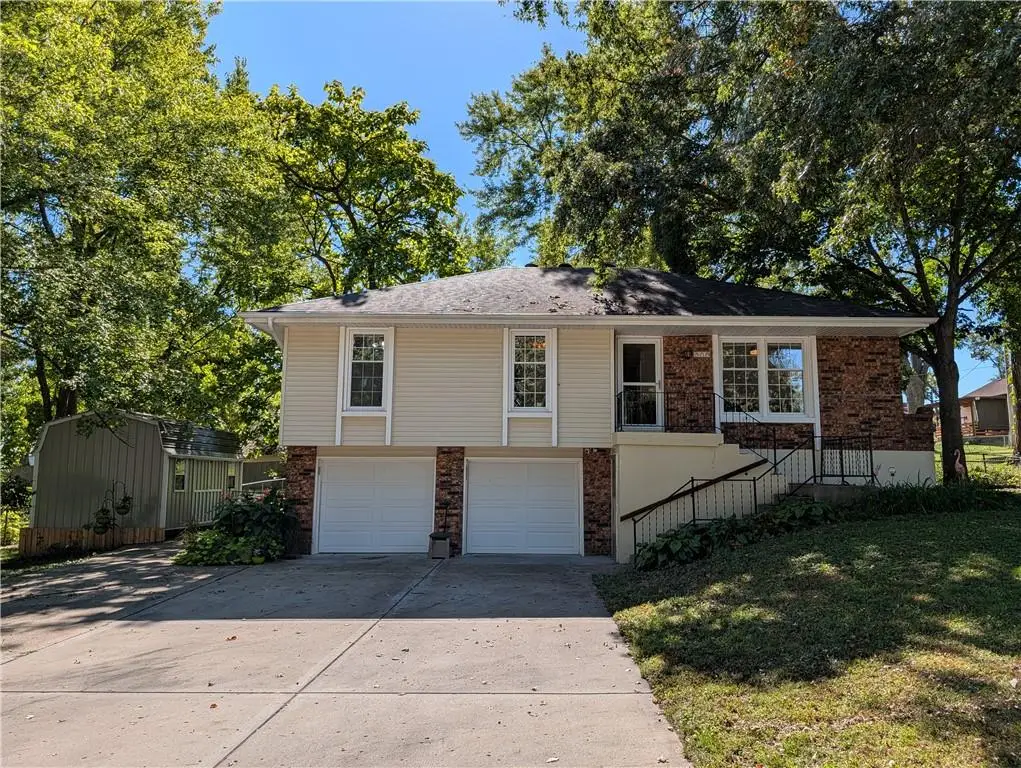 819 NE 114th Street, Kansas City, MO 64155 - #1