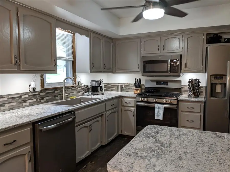 819 NE 114th Street, Kansas City, MO 64155 - #2