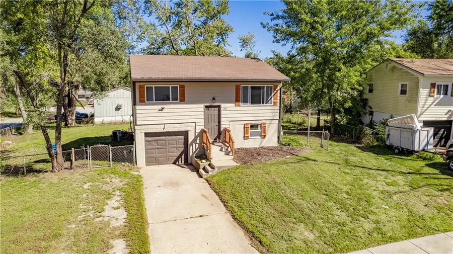 1515 N Osage Trail, Independence, MO 64058 - #2