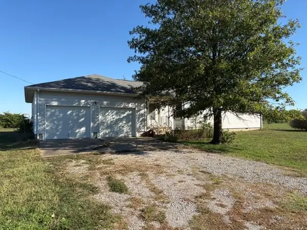 14085 Ness Road, Altamont, KS 67330