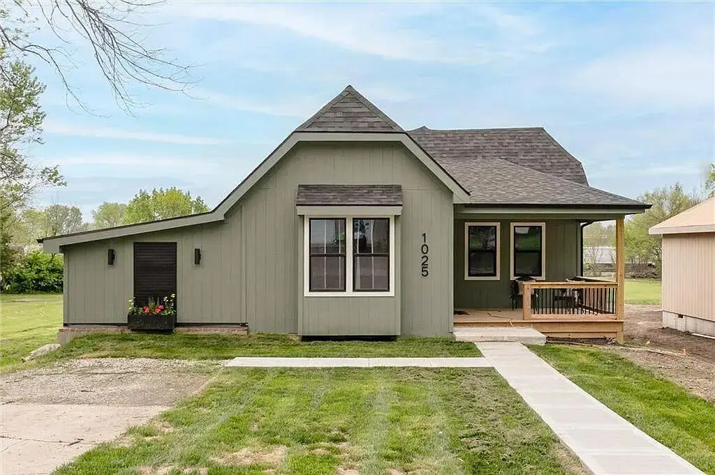 1025 Chestnut Avenue, Osawatomie, KS 66064 - #1
