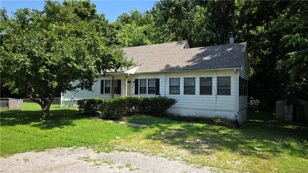4701 NW Green Hills Road, Riverside, MO 64150
