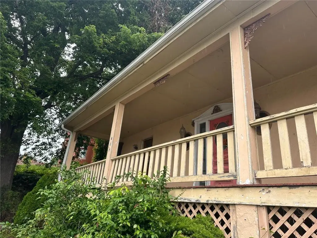 415 S 9th Street, Saint Joseph, MO 64501 - #1