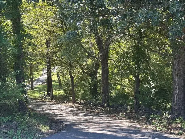 13601 Rickey Road, Kansas City, MO 64133