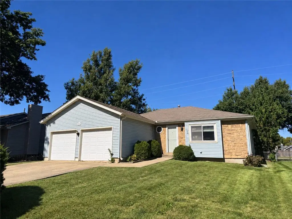 1106 E Elizabeth Street, Olathe, KS 66061 - #1