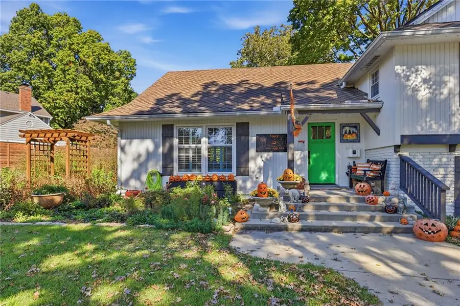 5200 W 81st Street, Prairie Village, KS 66208 - #2