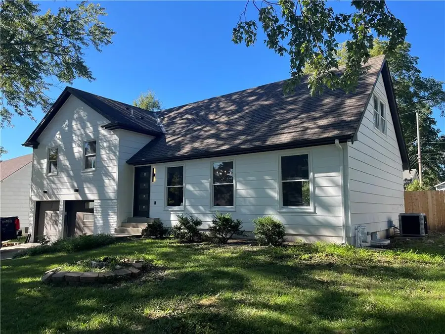 6922 W 101st Street, Overland Park, KS 66212 - #2