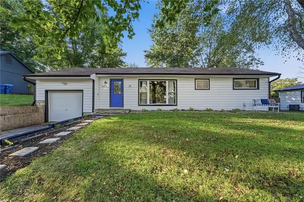 405 NE Moreland Drive, Kansas City, MO 64118