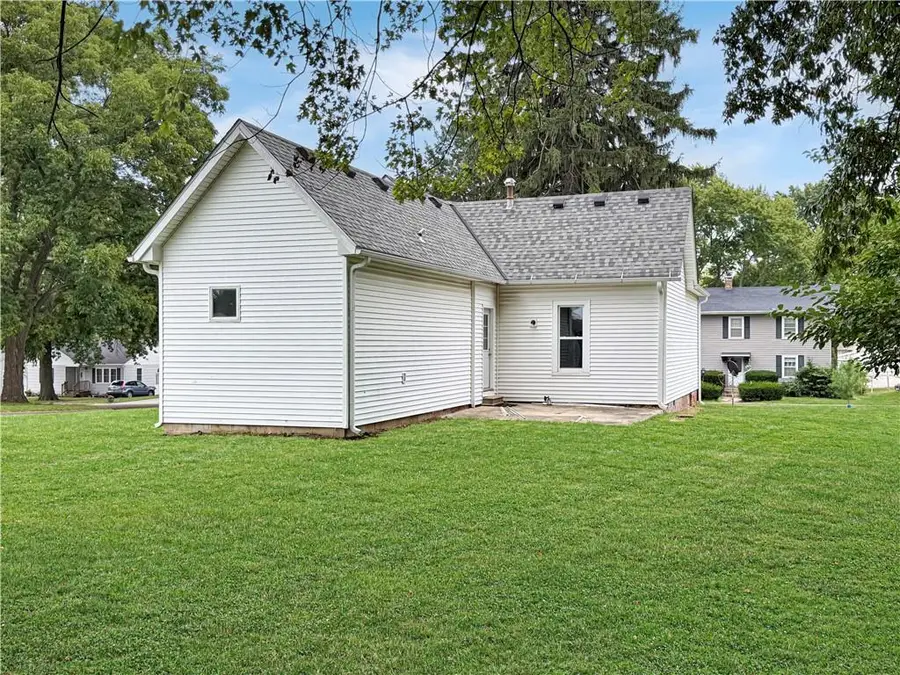 1100 Walnut Street, Higginsville, MO 64037 - #2