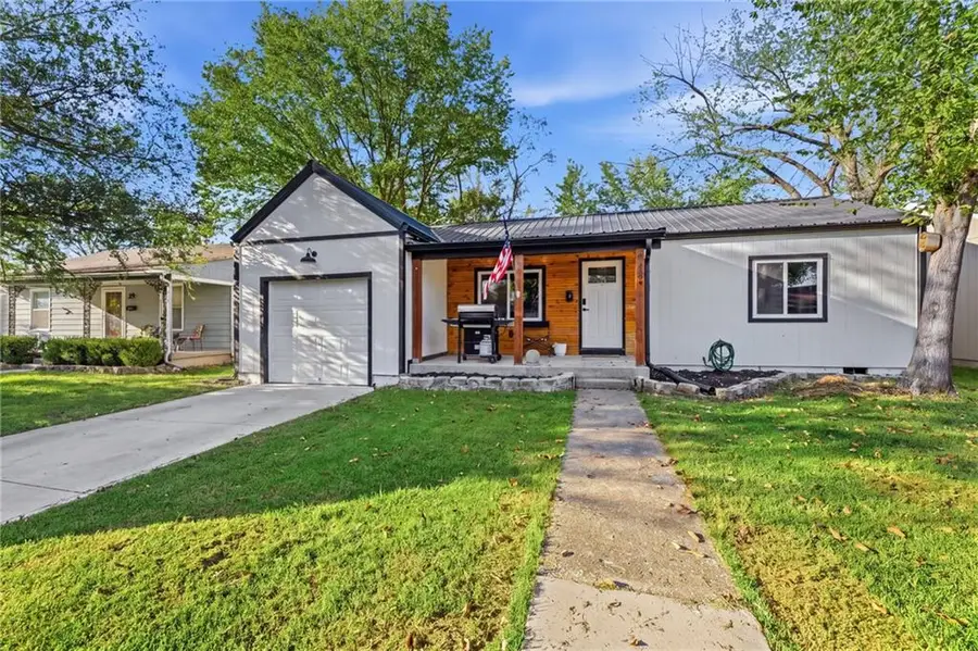 1734 Main Street, Osawatomie, KS 66064 - #2