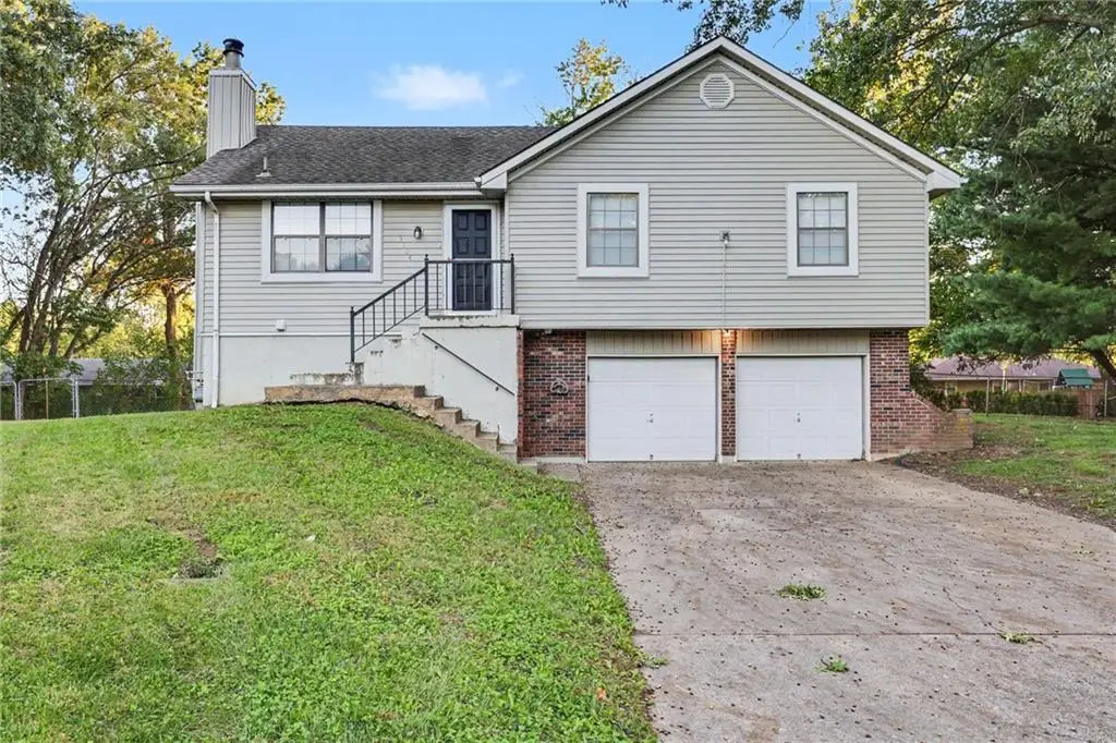 3804 NE Woods Court, Lees Summit, MO 64064 - #1
