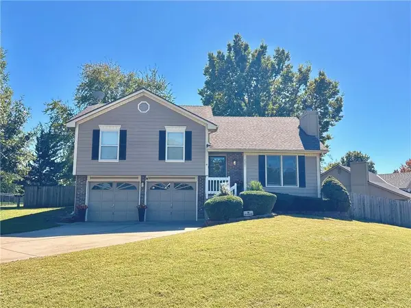 2301 NE Chipman Street, Lee's Summit, MO 64086