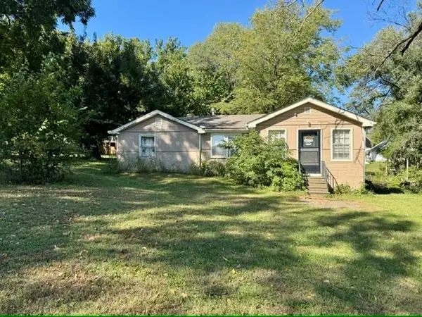 10020 W 51st Street, Merriam, KS 66203