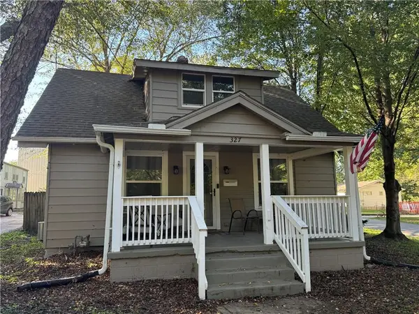 327 W Southside Boulevard, Independence, MO 64055