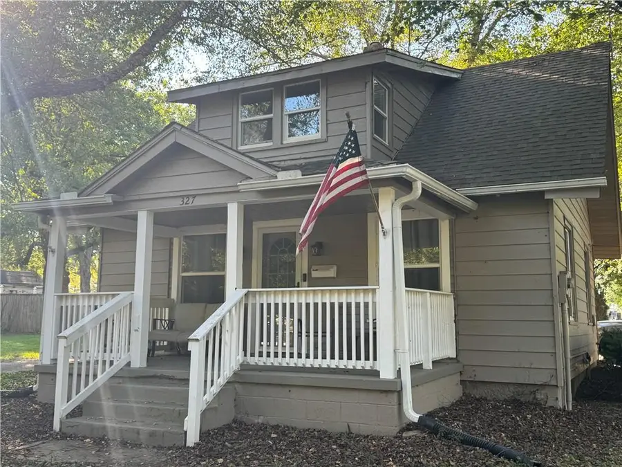 327 W Southside Boulevard, Independence, MO 64055 - #2