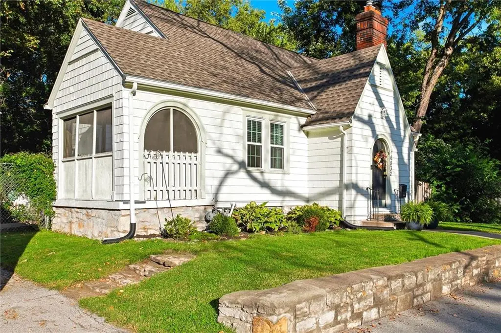 6832 Metcalf Avenue, Overland Park, KS 66204 - #1