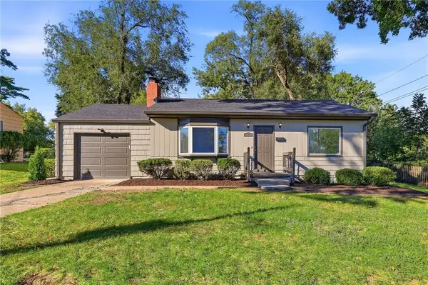 11216 W 61st Place, Shawnee, KS 66203