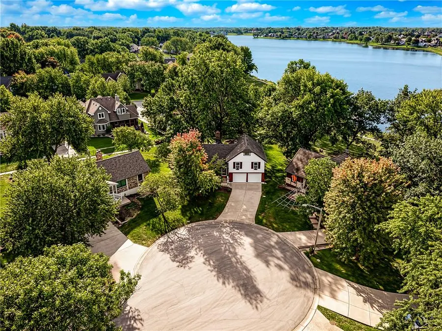 4085 Normandy Drive, Lees Summit, MO 64082 - #2