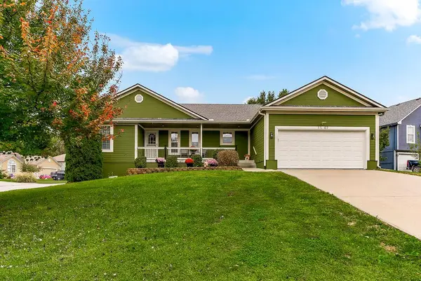 1107 Elm Circle, Pleasant Hill, MO 64080
