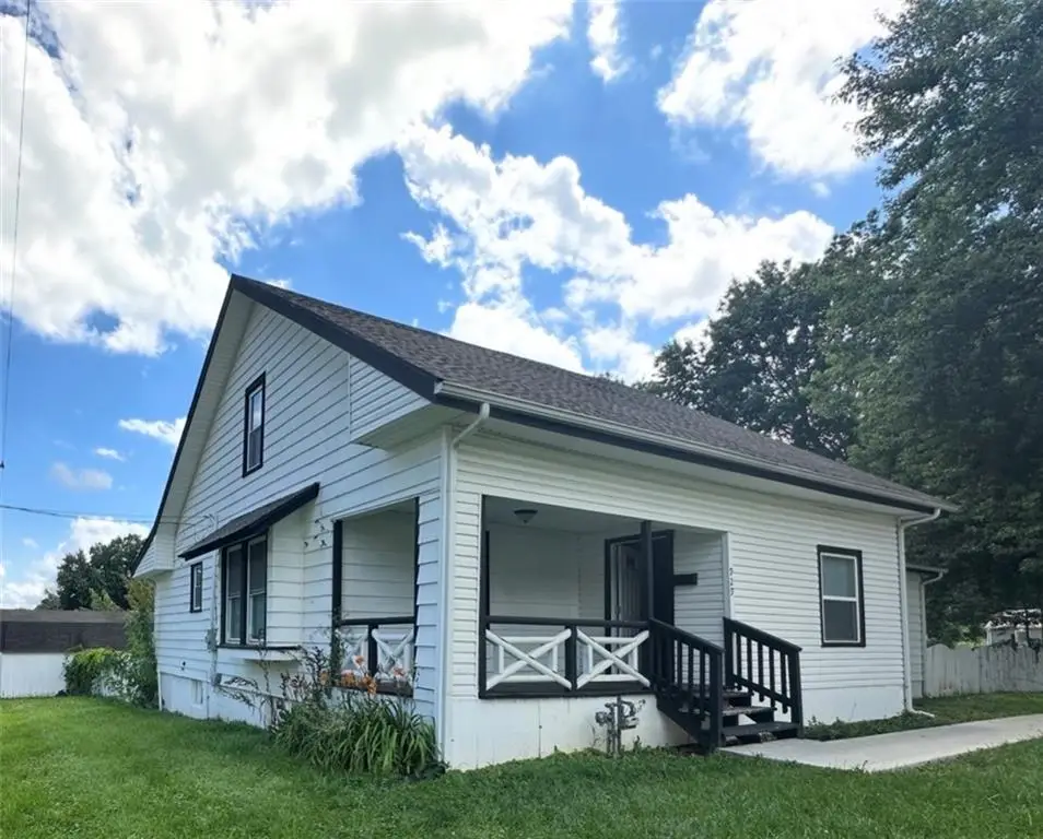 929 E Walnut Street, Independence, MO 64050 - #1