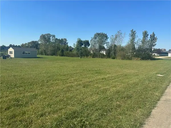 802 Edgewood Street, Paola, KS 66071