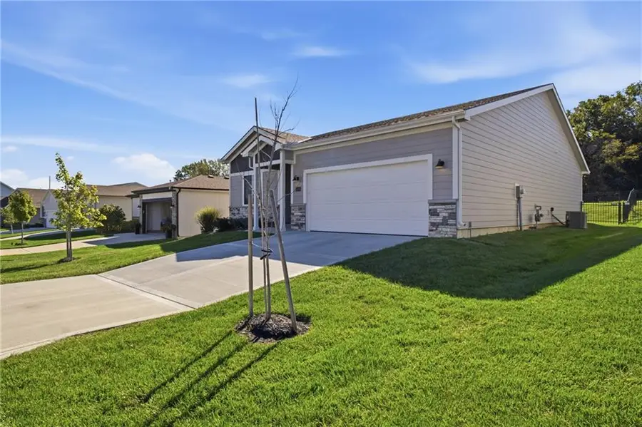 20909 W 190th Place, Spring Hill, KS 66083 - #2