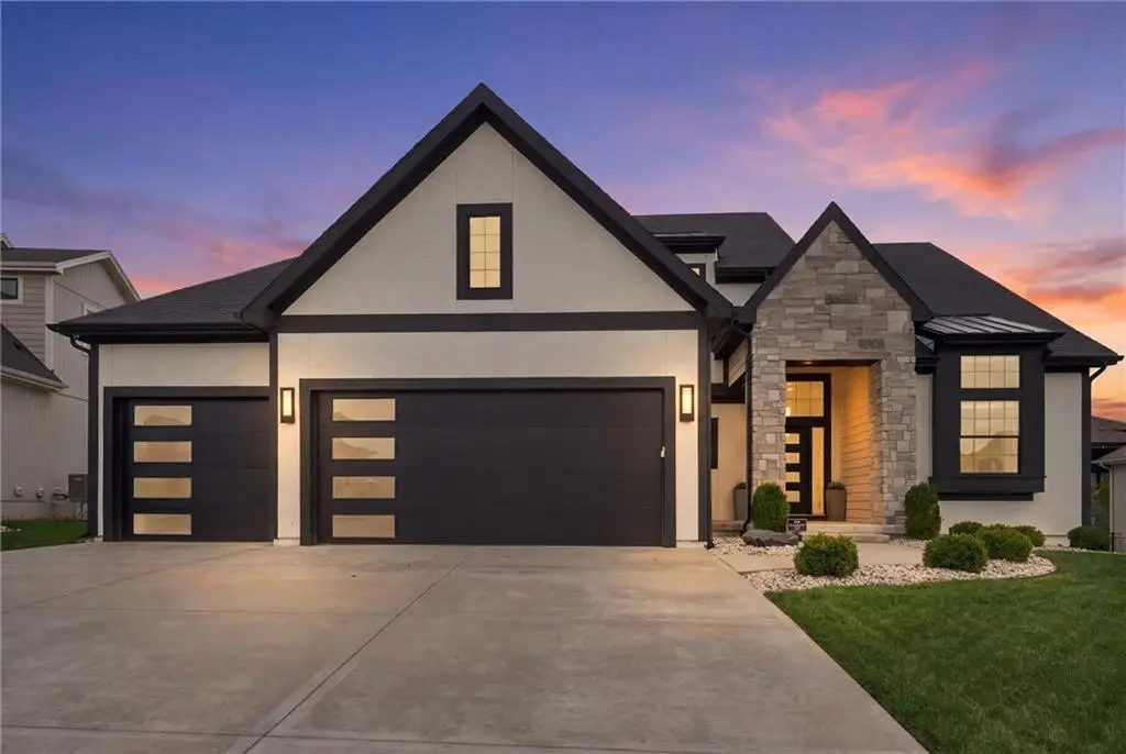 12602 W 169 Terrace, Overland Park, KS 66221 - #1