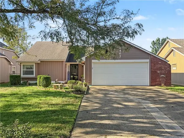 2467 Brookside Drive, Lawrence, KS 66047