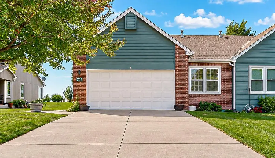 792 S Poplar Street, Gardner, KS 66030 - #3
