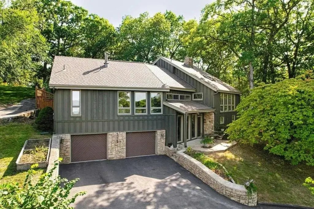 312 Lake Forest Drive, Bonner Springs, KS 66012 - #1