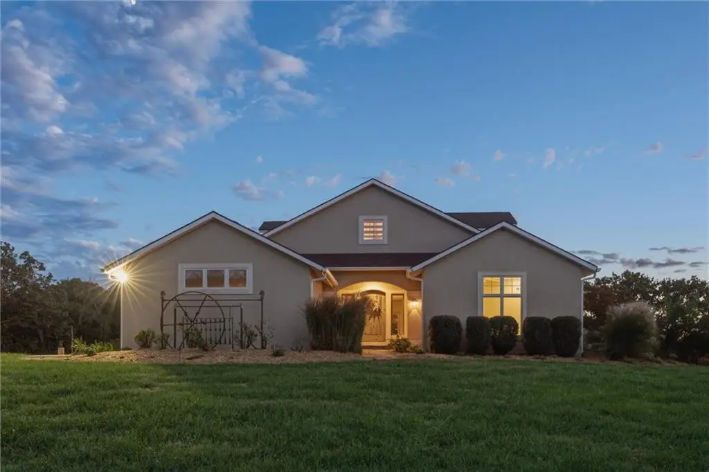 560 E 1909 Road, Baldwin City, KS 66006 - #1