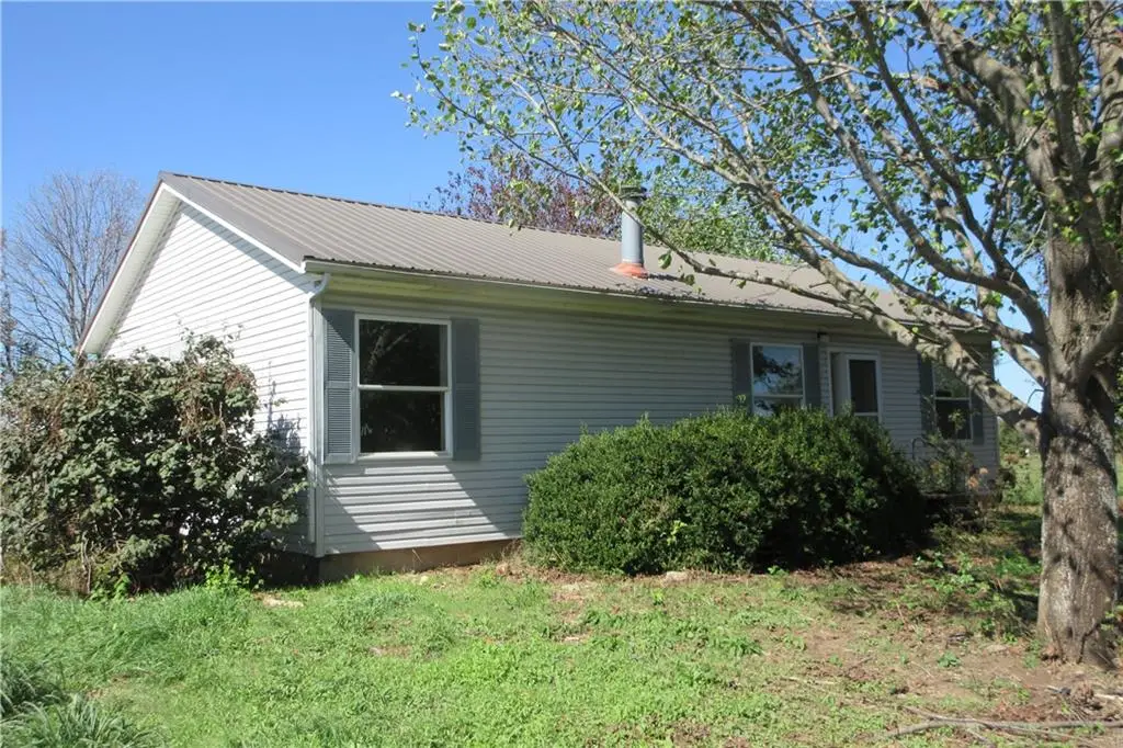37780 Pleasant Valley Road, Osawatomie, KS 66064 - #1