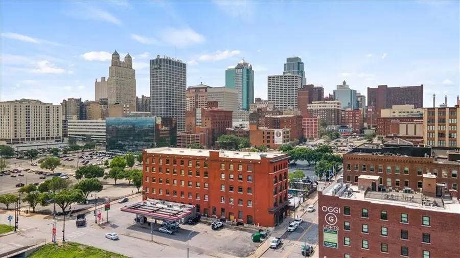 609 Central Street #1208, Kansas City, MO 64105 - #2