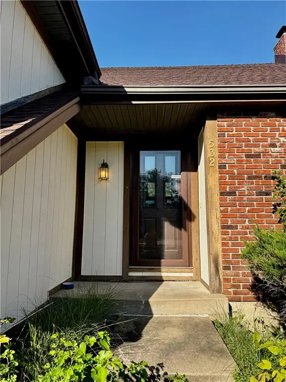 532 N Persimmon Drive, Olathe, KS 66061 - #2