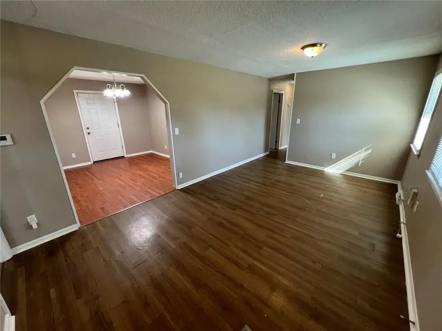 3406 E 73rd Street, Kansas City, MO 64132 - #2