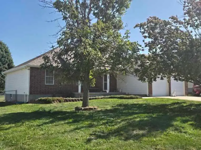 806 Orchid Street, Garden City, MO 64747 - #3