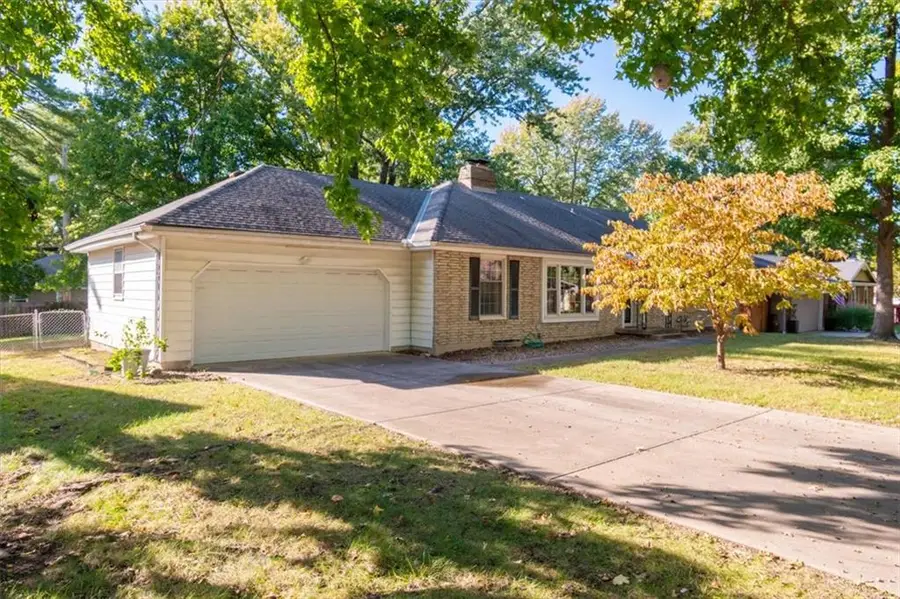 11000 Washington Street, Kansas City, MO 64114 - #2
