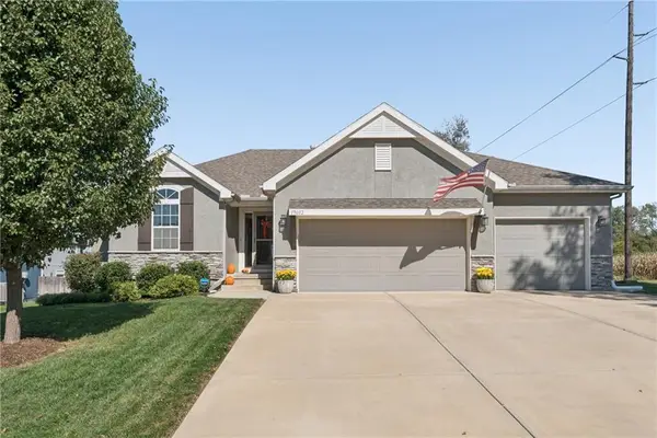 19602 W 197th Terrace, Spring Hill, KS 66083