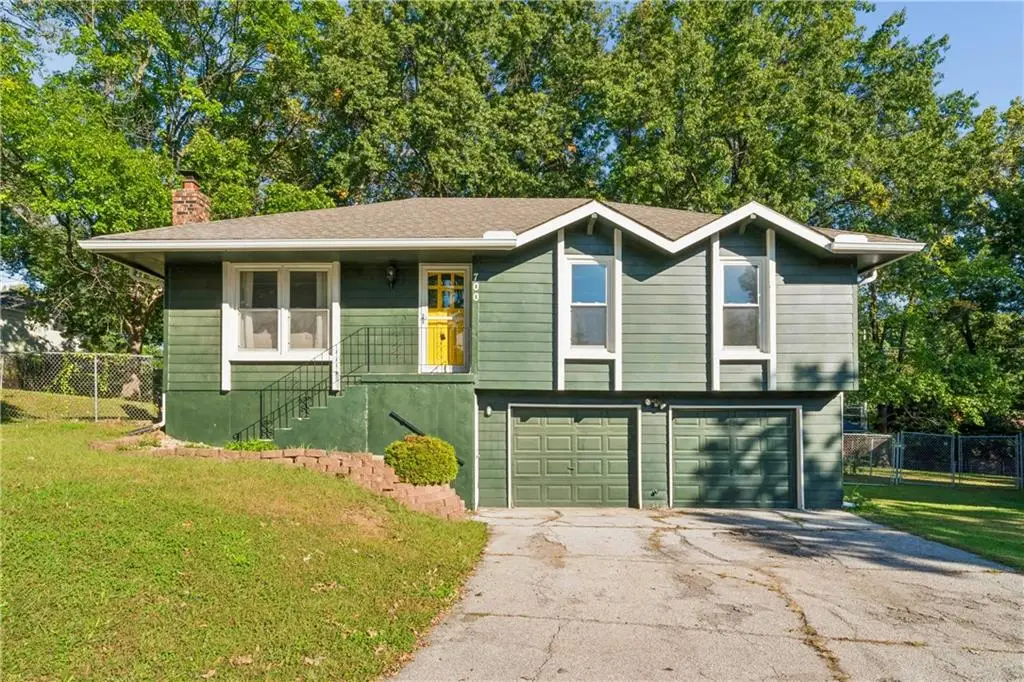 700 NE 55th Street, Kansas City, MO 64118 - #1