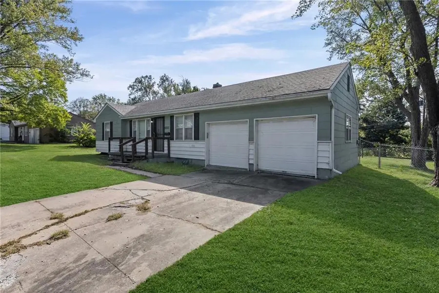 10137 E 80th Street, Raytown, MO 64138 - #3